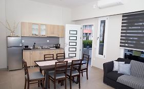 Giotis Apartments